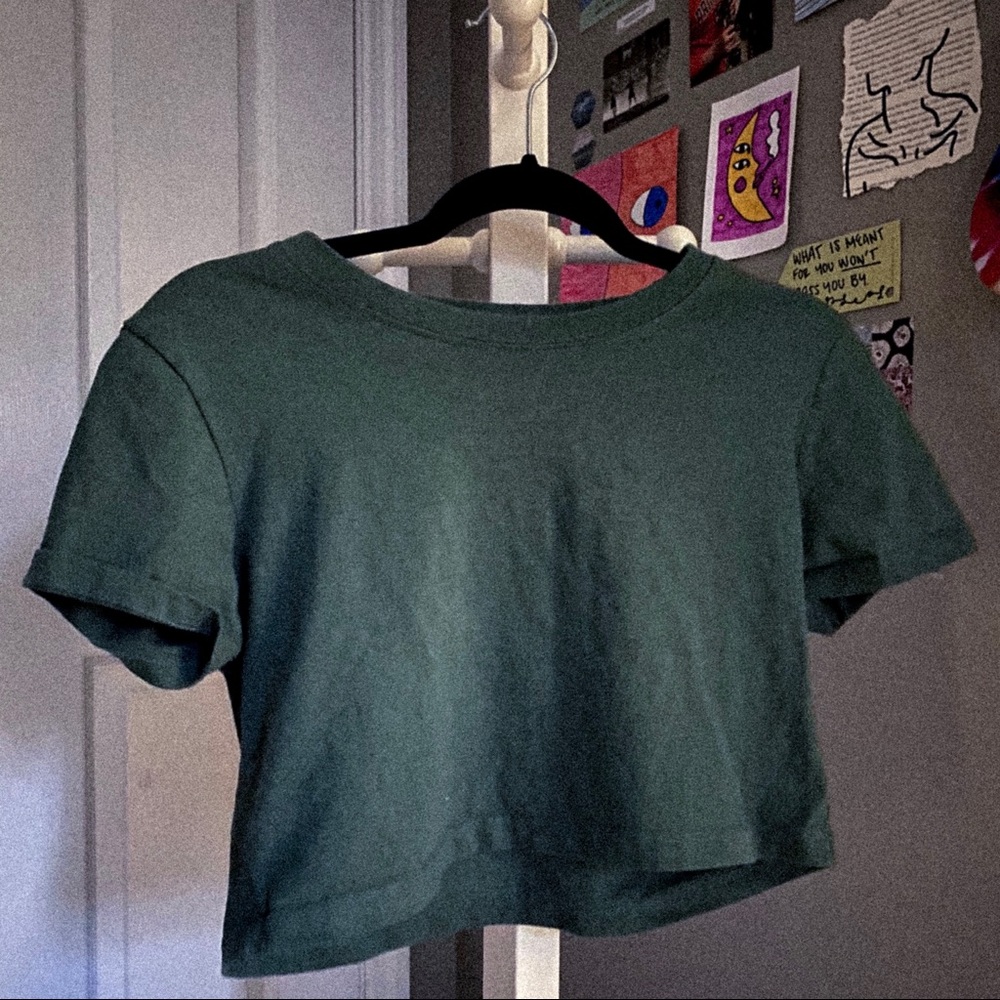 ✨URBAN OUTFITTERS GREEN CROP TOP✨